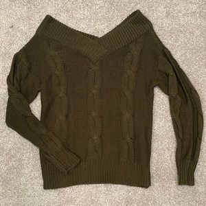 SUPER FLATTERING Emerald Off the Shoulder Sweater